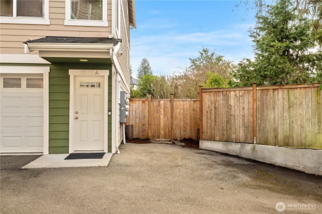 Property photo for 10130 Holman Road Nw #a, Seattle photo 3