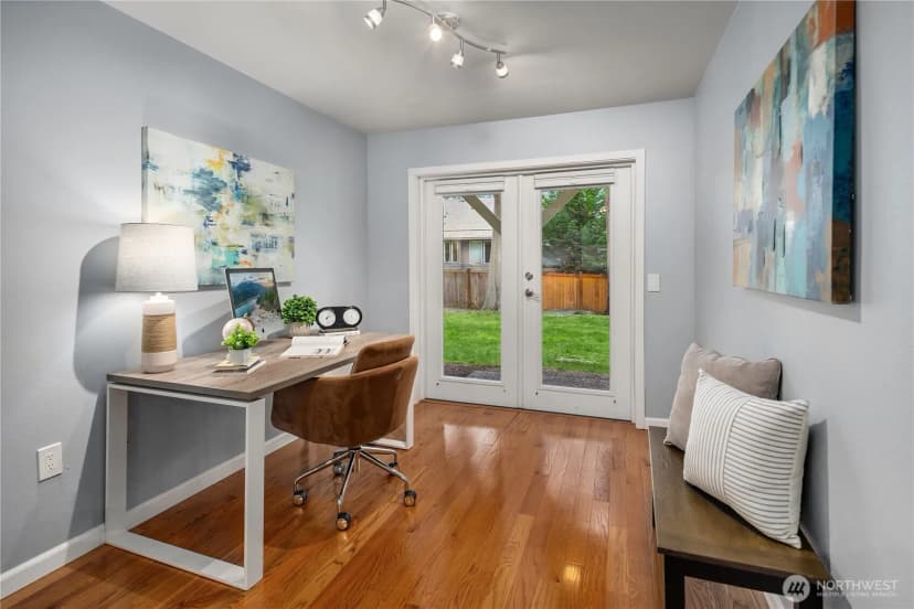 Property photo for 21239 Ne 10th Place, Sammamish photo 22