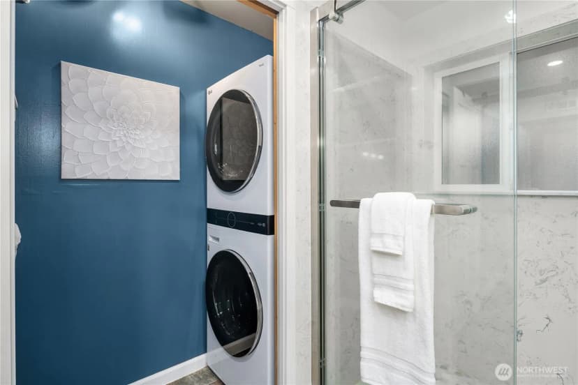 Property photo for 21239 Ne 10th Place, Sammamish photo 25