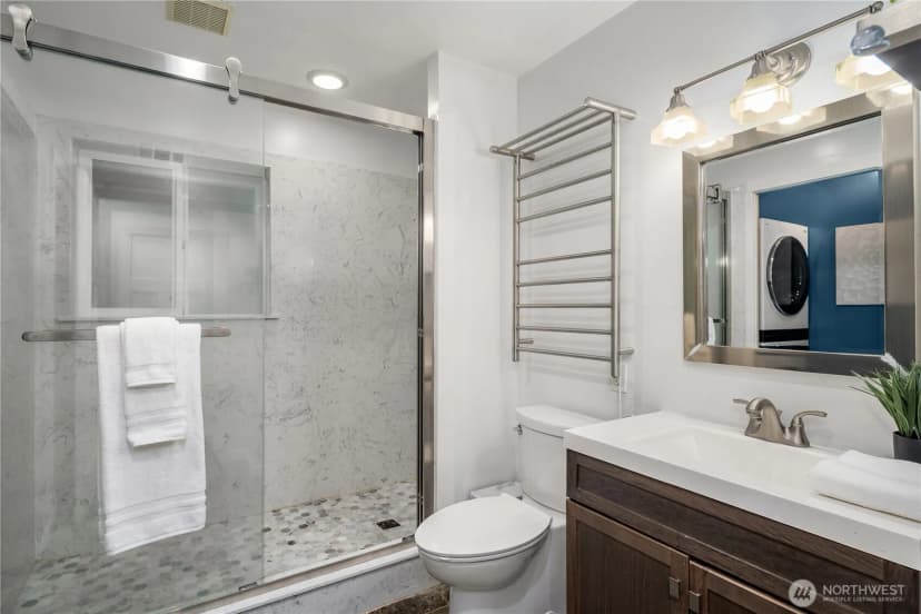Property photo for 21239 Ne 10th Place, Sammamish photo 24