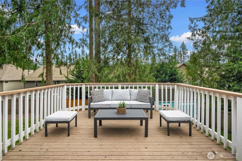 Property photo for 21239 Ne 10th Place, Sammamish photo 10