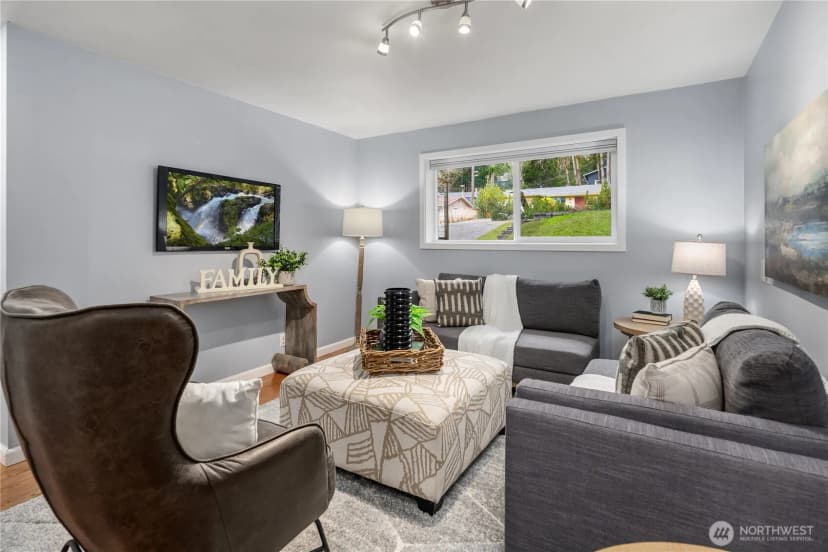 Property photo for 21239 Ne 10th Place, Sammamish photo 21