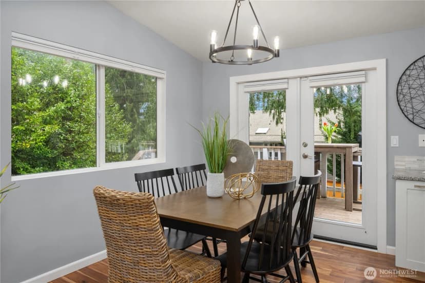 Property photo for 21239 Ne 10th Place, Sammamish photo 8