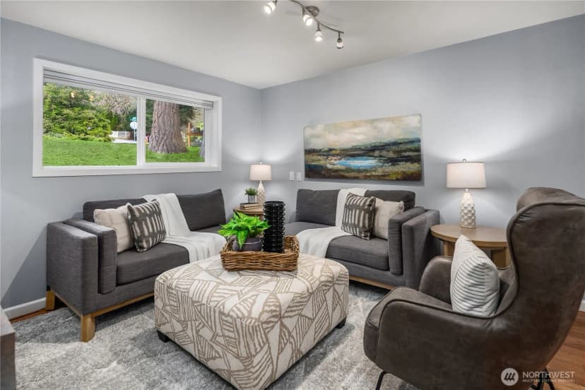 Property photo for 21239 Ne 10th Place, Sammamish photo 20