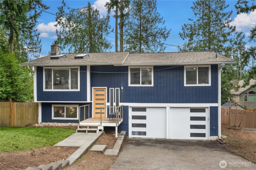 Property photo for 21239 Ne 10th Place, Sammamish