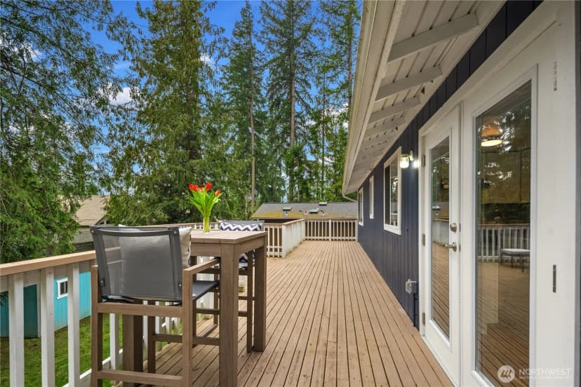 Property photo for 21239 Ne 10th Place, Sammamish photo 9