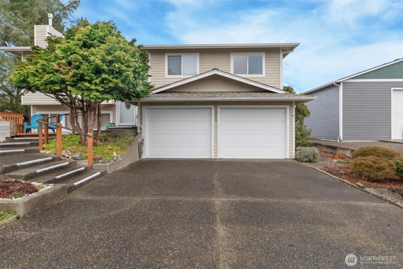 Property photo for 1205 195th Street, Long Beach photo 2