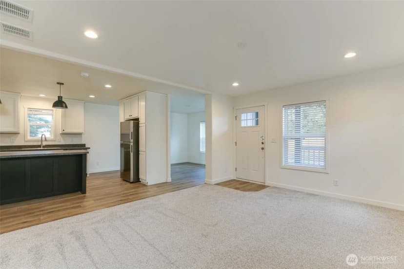 Property photo for 390 Ledgewood Beach Road, Coupeville photo 10