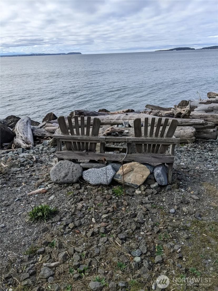 Property photo for 390 Ledgewood Beach Road, Coupeville photo 25