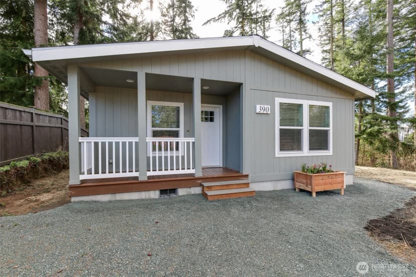 Property photo for 390 Ledgewood Beach Road, Coupeville