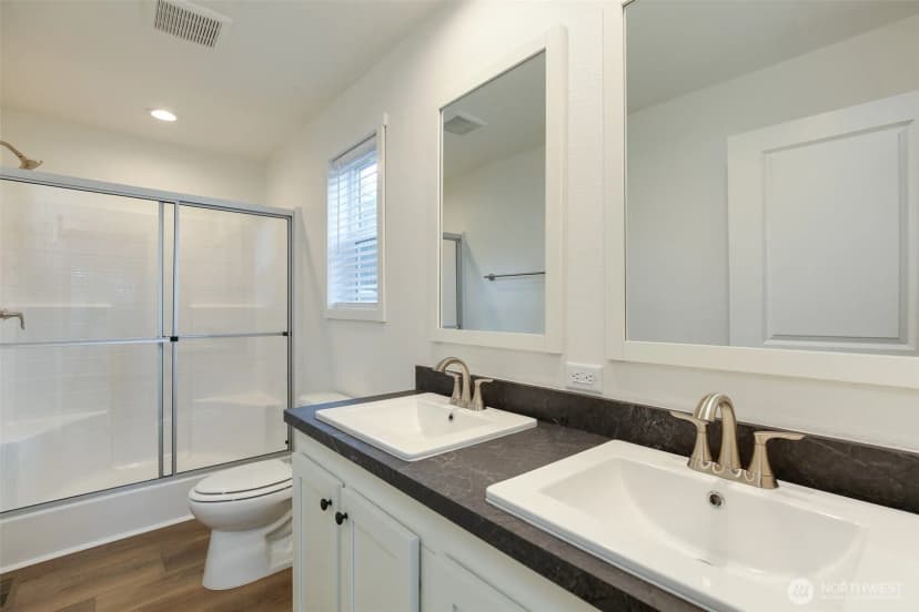 Property photo for 390 Ledgewood Beach Road, Coupeville photo 11