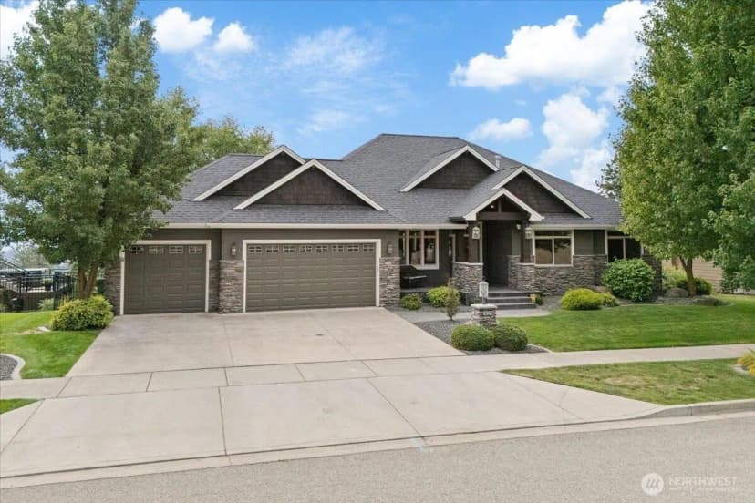 Property photo for 10321 N Navaho Drive, Spokane