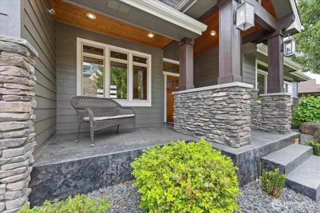 Property photo for 10321 N Navaho Drive, Spokane photo 2
