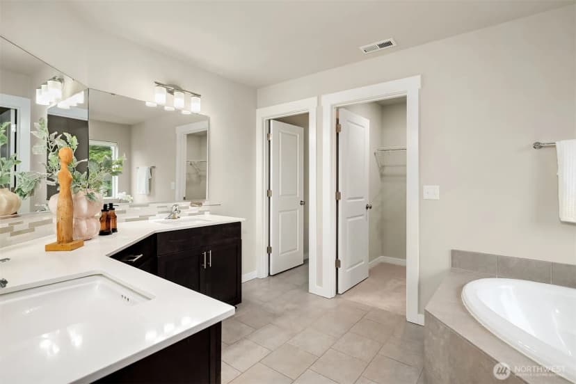 Property photo for 27926 219th Place Se, Maple Valley photo 17