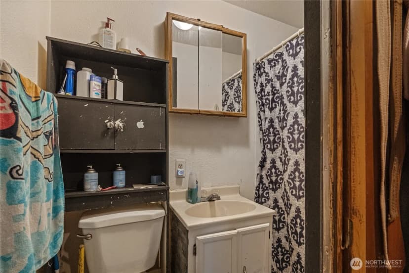 Property photo for 314 3rd Avenue W, Omak photo 24