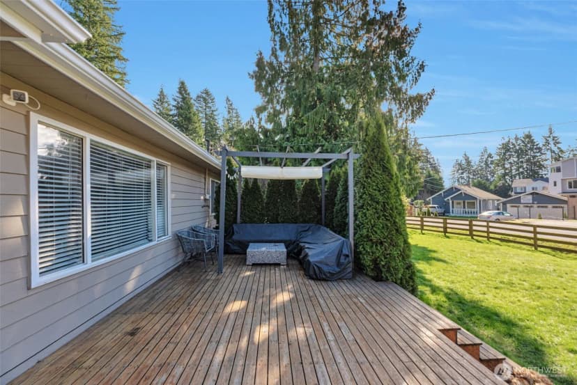 Property photo for 13825 Fender Drive, Lynnwood photo 13