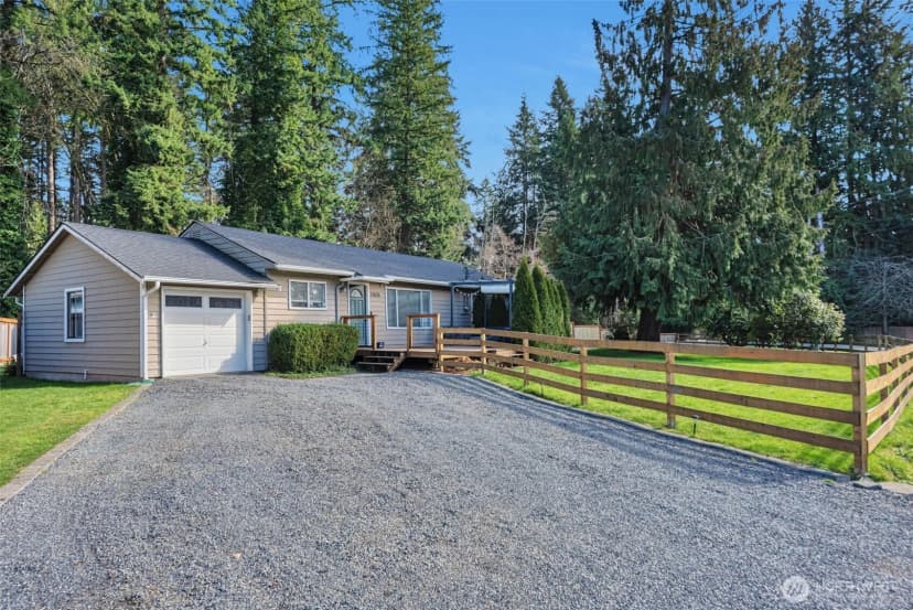 Property photo for 13825 Fender Drive, Lynnwood
