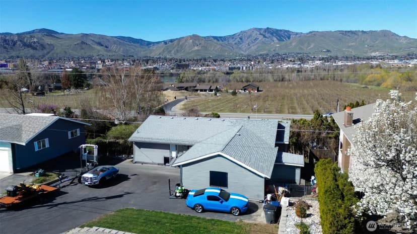 Property photo for 1716 N Anne Avenue, East Wenatchee photo 2