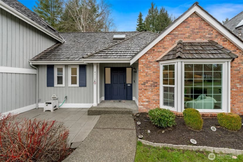Property photo for 4712 241st Avenue Se, Sammamish photo 2