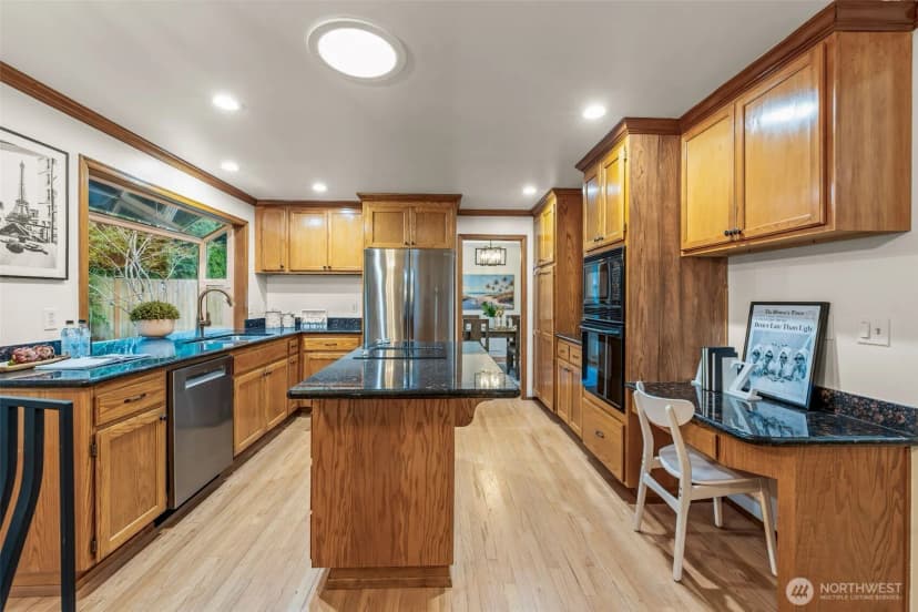 Property photo for 4712 241st Avenue Se, Sammamish photo 11