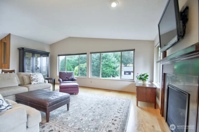 Property photo for 1233 Rogers Court Sw, Olympia photo 4