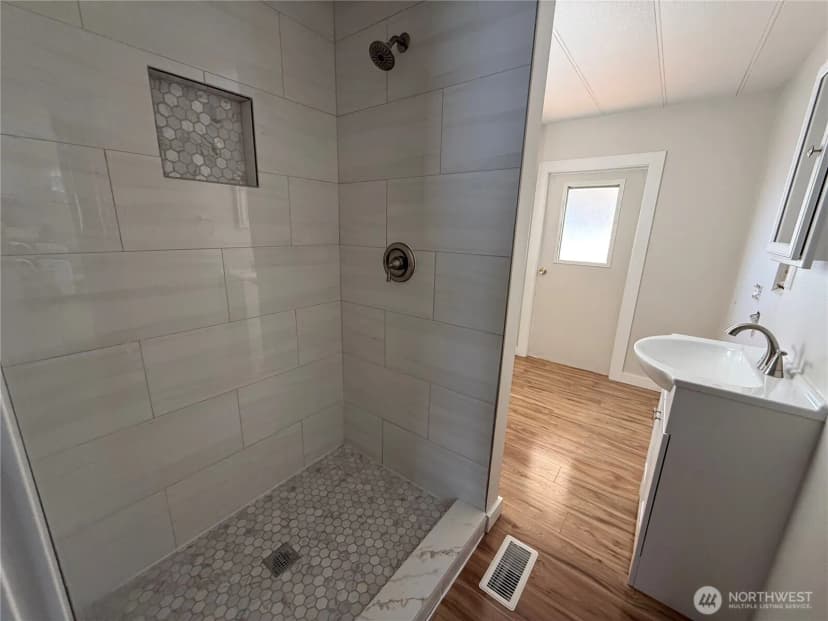 Property photo for 1415 84th Street Se #83, Everett photo 22