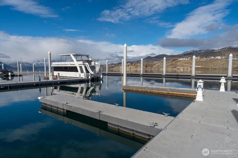 Property photo for 1350 W Woodin Avenue #c33, Chelan photo 4