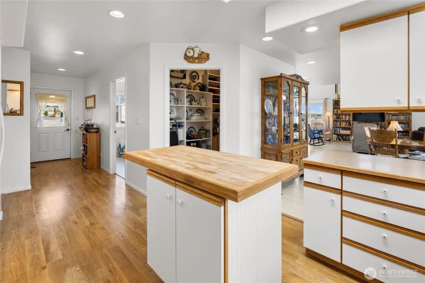 Property photo for 13021 Road 12.7 Nw, Quincy photo 10