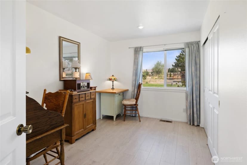 Property photo for 13021 Road 12.7 Nw, Quincy photo 11