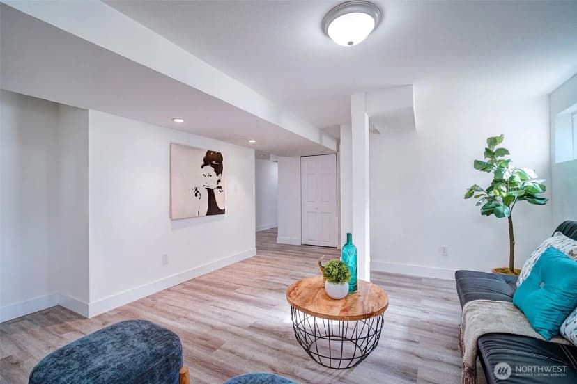 Property photo for 10633 21st Avenue Sw, Seattle photo 22