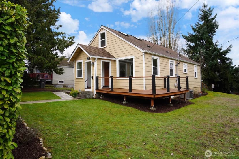 Property photo for 10633 21st Avenue Sw, Seattle photo 29