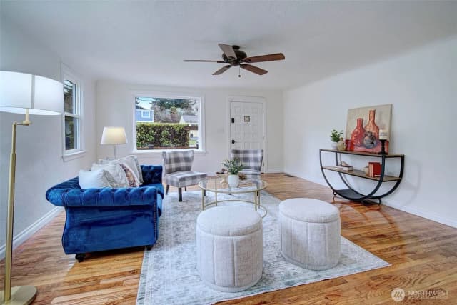 Property photo for 10633 21st Avenue Sw, Seattle photo 5