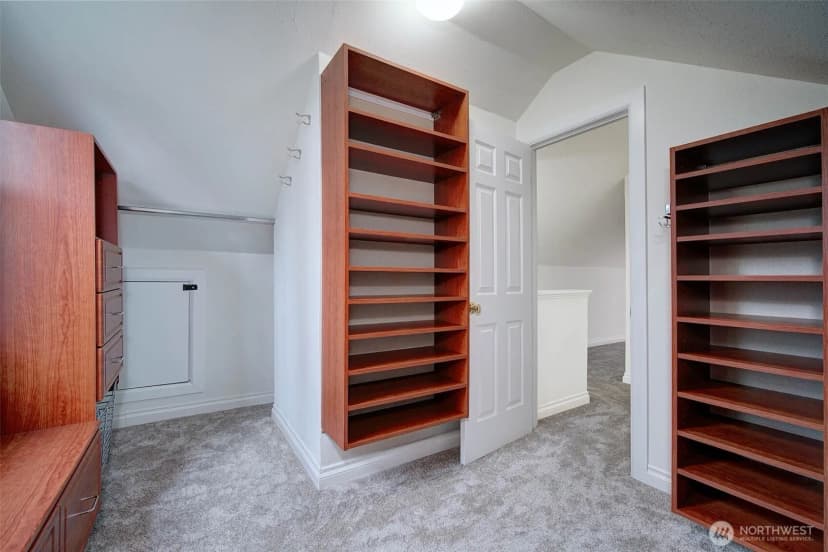 Property photo for 10633 21st Avenue Sw, Seattle photo 19