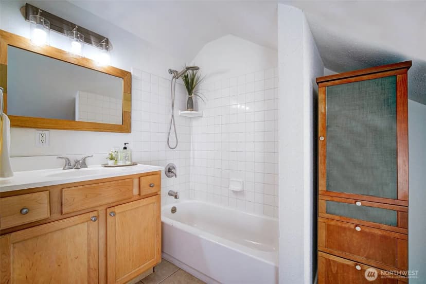 Property photo for 10633 21st Avenue Sw, Seattle photo 20