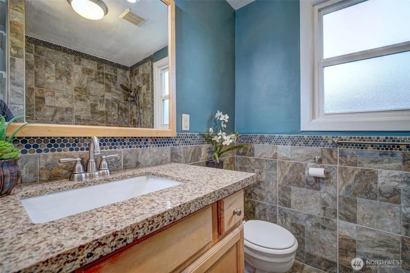 Property photo for 10633 21st Avenue Sw, Seattle photo 13