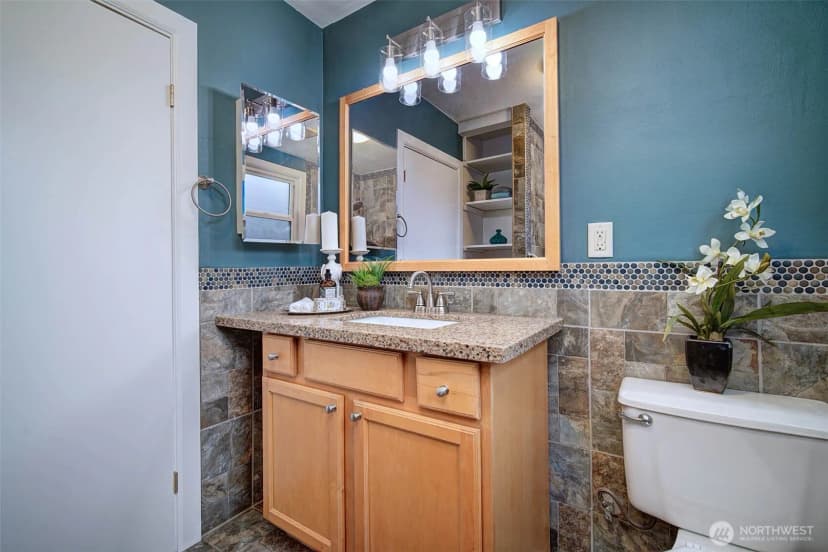 Property photo for 10633 21st Avenue Sw, Seattle photo 14
