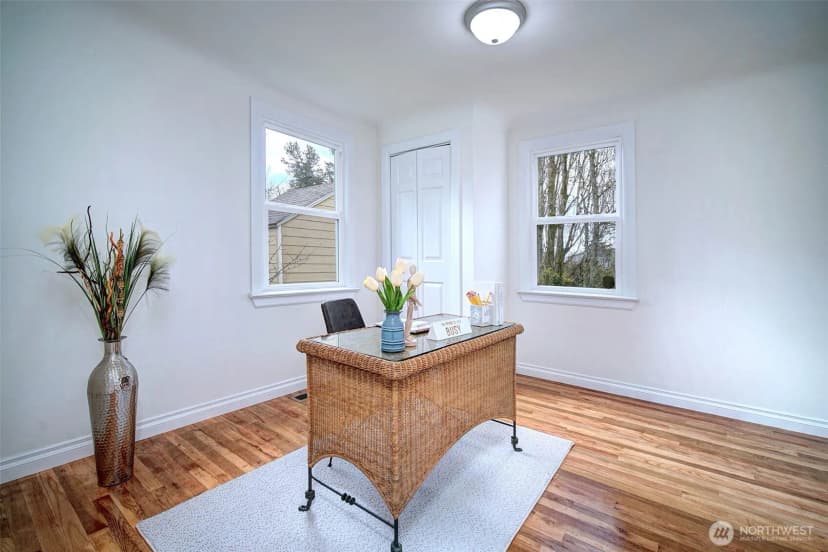 Property photo for 10633 21st Avenue Sw, Seattle photo 12