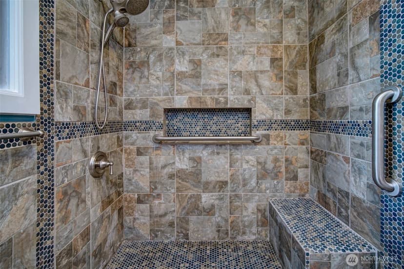 Property photo for 10633 21st Avenue Sw, Seattle photo 15