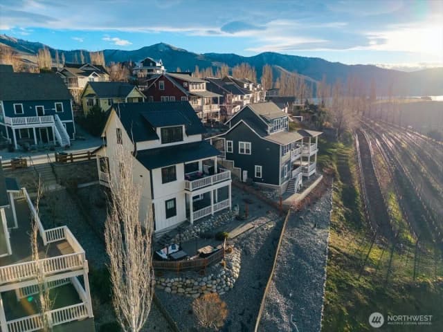 Property photo for 118 Porcupine Lane, Chelan photo 2