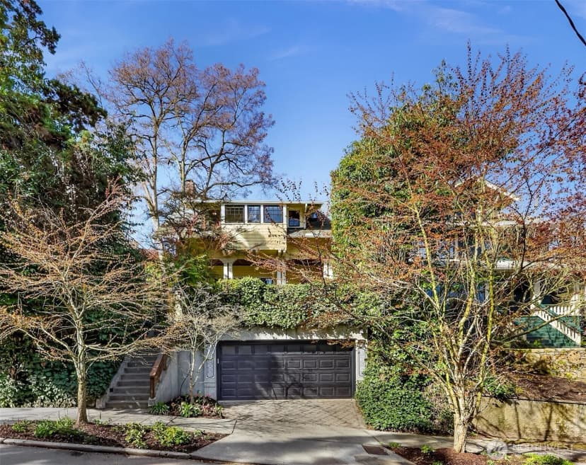 Property photo for 2333 Federal Avenue E, Seattle photo 5
