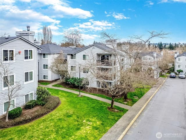 Property photo for 6700 Ne 182nd Street #c104, Kenmore photo 4