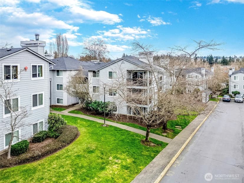 Property photo for 6700 Ne 182nd Street #c104, Kenmore photo 4