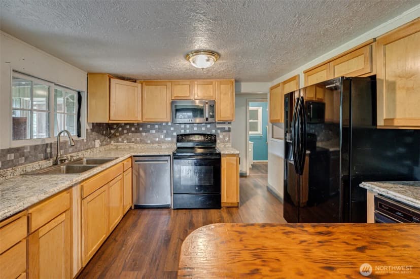 Property photo for 1065 9th Street, Washougal photo 8