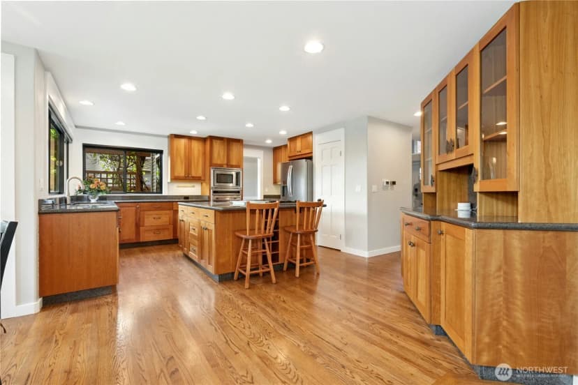 Property photo for 15102 93rd Place Ne, Bothell photo 16
