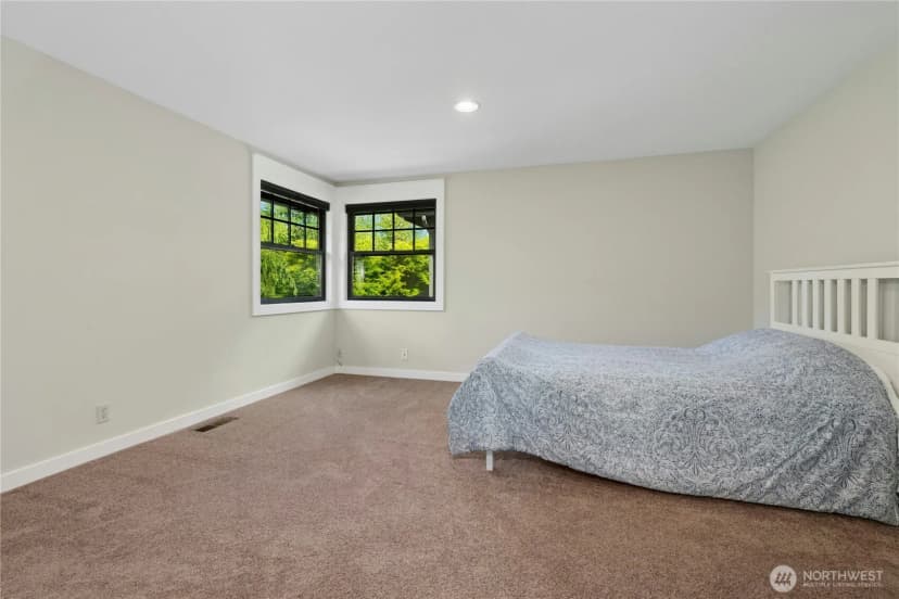 Property photo for 15102 93rd Place Ne, Bothell photo 32