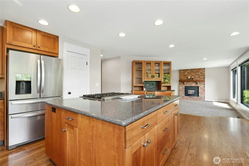 Property photo for 15102 93rd Place Ne, Bothell photo 13