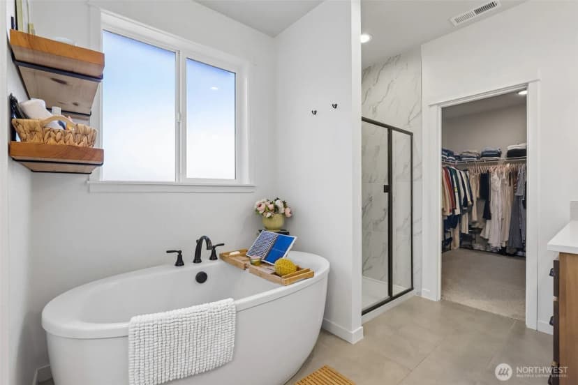 Property photo for 2031 E 9th Street, La Center photo 26