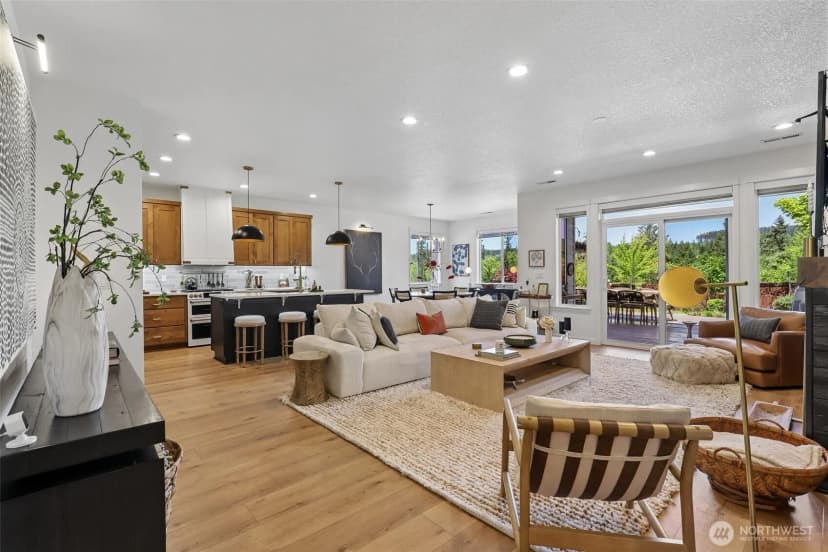 Property photo for 2031 E 9th Street, La Center photo 5