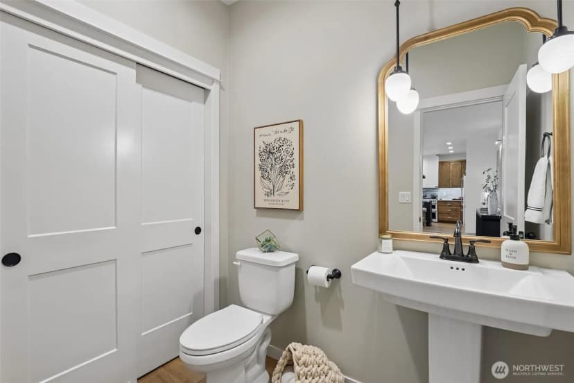 Property photo for 2031 E 9th Street, La Center photo 21