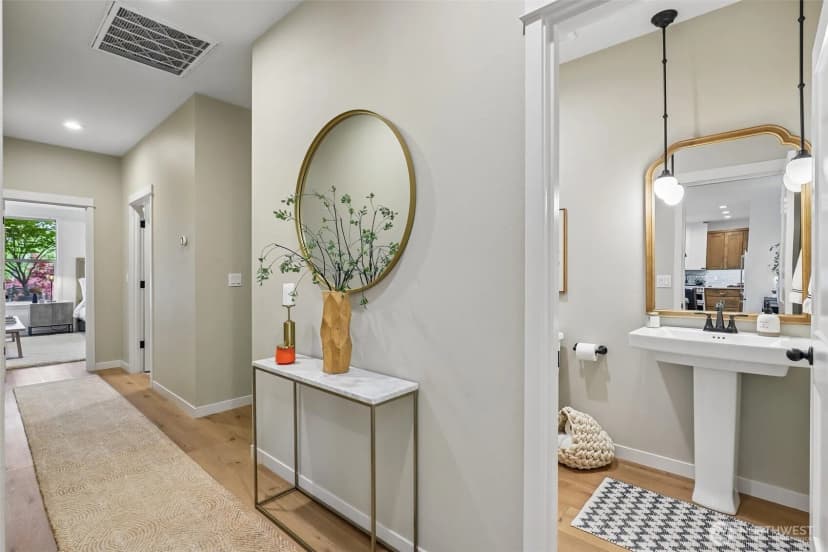 Property photo for 2031 E 9th Street, La Center photo 20